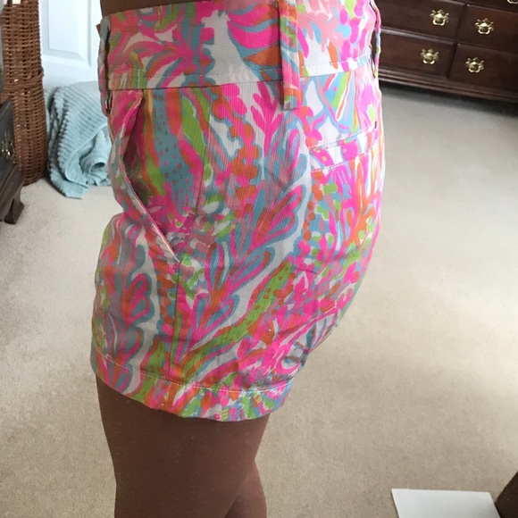 Lilly Pulitzer shorts - Picture 2 of 5